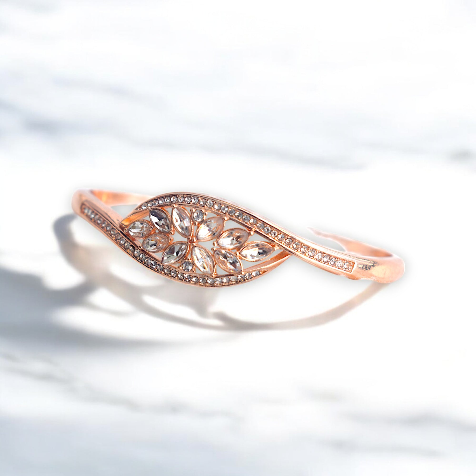 Elegant Japanese-inspired rose gold polish Zirconia bracelet with delicate floral crystal accents