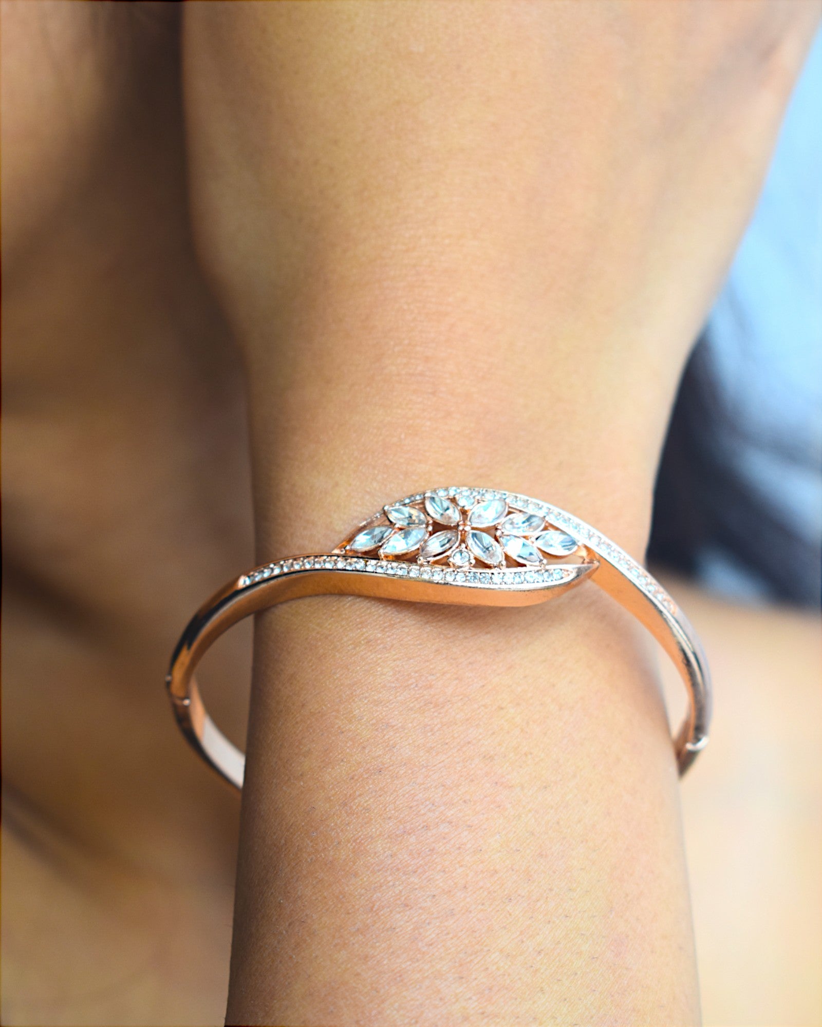 Elegant Japanese-inspired rose gold Zirconia bracelet with delicate floral crystal accents